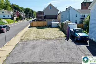 156 E Northampton St, Bath Boro, PA 18014 - Photo 3