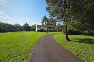125 E Dark Hollow Rd, Tinicum Twp, PA 18947 - Photo 1