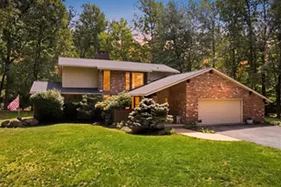 610 Wood St, Emmaus Boro, PA 18049 - Photo 1