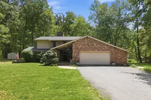 610 Wood St, Emmaus Boro, PA 18049 - Photo 1