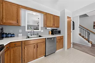 341 W 2nd St, Alburtis Boro, PA 18011 - Photo 31
