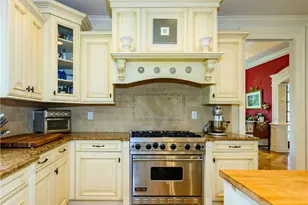 2690 Imperial Crest Ln, Lower Saucon Township, PA 18055 - Photo 11