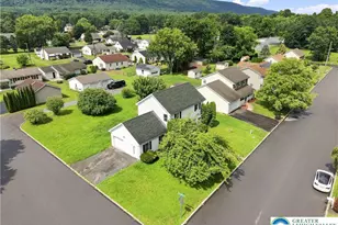 302 Delaware Ave, Wind Gap Boro, PA 18091 - Photo 3