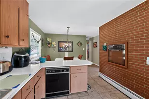 958 Seybert St, Hazle Township, PA 18201 - Photo 9