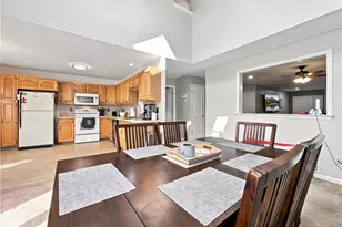 324 Surrey Pl, Macungie Boro, PA 18062 - Photo 27