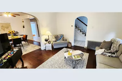 209 Oak, Nazareth Boro, PA 18064 - Photo 5
