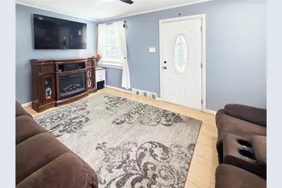 108 Constitution Avenue, Hellertown Boro, PA 18055 - Photo 5