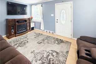 108 Constitution Ave, Hellertown Boro, PA 18055 - Photo 5