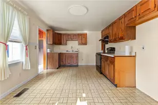 2882 Alms House Rd, Upper Nazareth Twp, PA 18064 - Photo 3