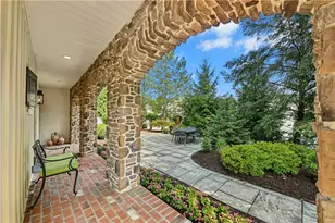 2048 Forge Run, Bethlehem City, PA 18015 - Photo 3