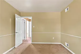 2302 Stonewall Dr, Lower Macungie Township, PA 18062 - Photo 27