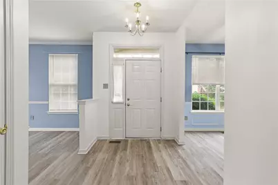 8100 Cross Creek Circle W, Upper Macungie Township, PA 18031 - Photo 5