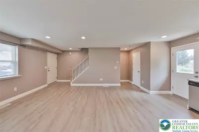 312 Central Park Avenue, Bethlehem City, PA 18018 - Photo 5