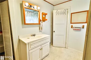 726 Garibaldi Ave, Roseto Boro, PA 18013 - Photo 23