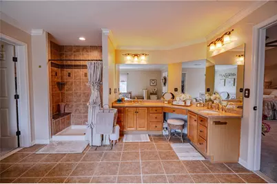 129 Chase Hollow Drive, Bushkill Twp, PA 18064 - Photo 31