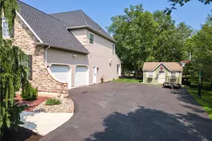129 Chase Hollow Dr, Bushkill Twp, PA 18064 - Photo 53