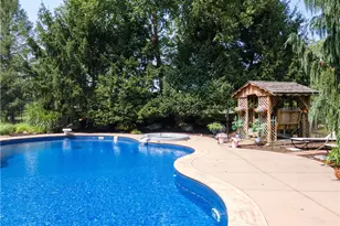 129 Chase Hollow Dr, Bushkill Twp, PA 18064 - Photo 63