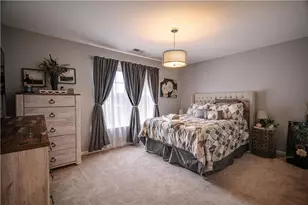 129 Chase Hollow Dr, Bushkill Twp, PA 18064 - Photo 35