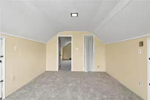 1135 E Susquehanna St, Salisbury Township, PA 18103 - Photo 25