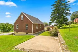 1135 E Susquehanna St, Salisbury Township, PA 18103 - Photo 35