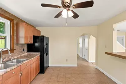 1135 E Susquehanna Street, Salisbury Township, PA 18103 - Photo 13