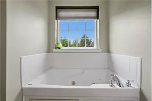 3589 Lenape Ln, Emmaus Boro, PA 18049 - Photo 9