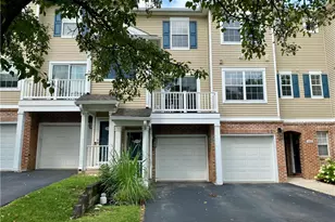 856 Nittany Ct, South Whitehall Township, PA 18104 - Photo 1
