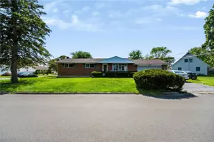 7438 Catalpa Dr, Macungie Boro, PA 18062 - Photo 1