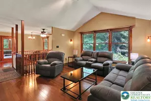 19 Woods Ln, Washington Twp, PA 19504 - Photo 7