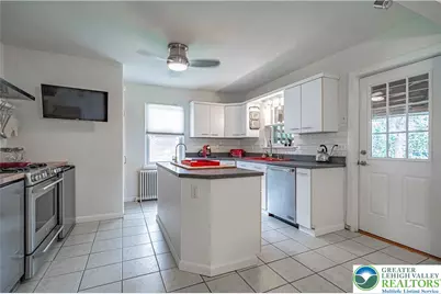 229 E Wall Street, Bethlehem City, PA 18018 - Photo 11