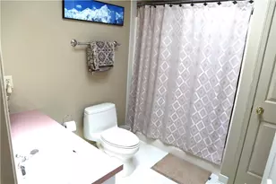 3514 White Oak Cir, Bethlehem City, PA 18017 - Photo 15