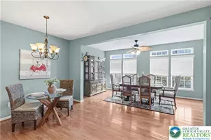 1632 Oakridge Ln, Hellertown Boro, PA 18055 - Photo 5