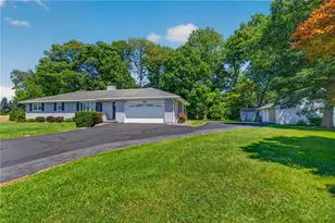 136 Grouse Dr, Moore Township, PA 18014 - Photo 3