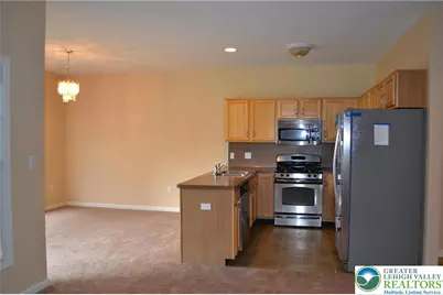 204 S Kathryn Street, Palmer Twp, PA 18045 - Photo 9