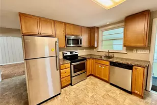174 Wood St, Nazareth Boro, PA 18064 - Photo 3