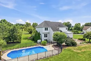 4082 Meckes Dr, Lehigh Township, PA 18088 - Photo 7
