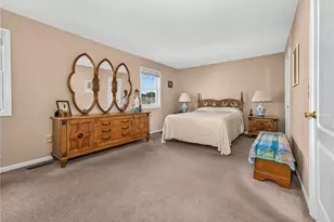 5 Monmouth Ct, Forks Twp, PA 18040 - Photo 11