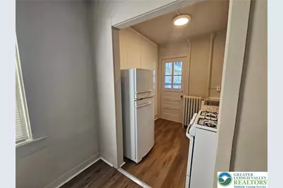36 N 6th Street #Apt 1, Emmaus Boro, PA 18049 - Photo 5
