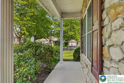 51 Glenmoor Circle N, Palmer Twp, PA 18045 - Photo 11