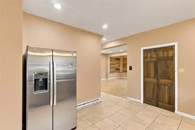 4423 W Mountain View Drive, Lehigh Township, PA 18088 - Photo 17