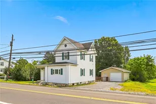 4423 W Mountain View Dr, Lehigh Township, PA 18088 - Photo 3