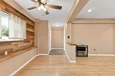 4423 W Mountain View Drive, Lehigh Township, PA 18088 - Photo 7