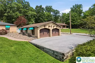 1421 Nectarine Rd, Lehigh Township, PA 18038 - Photo 5