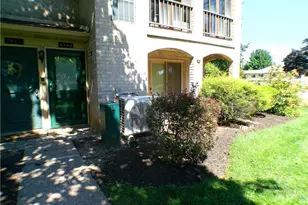 2946 Aronimink Pl, Macungie Boro, PA 18062 - Photo 3