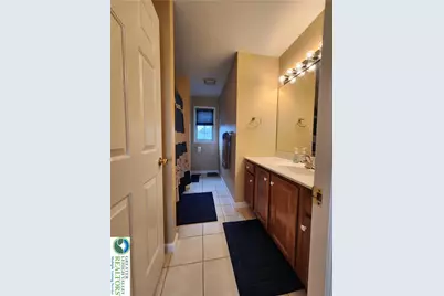5516 Sunset Drive, North Whitehall Township, PA 18078 - Photo 11