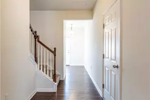 1434 Black Forest Dr, South Whitehall Township, PA 18104 - Photo 5
