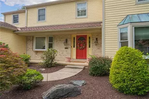 4399 Driftwood Ln, Lower Macungie Township, PA 18103 - Photo 9