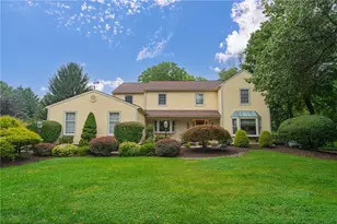 4399 Driftwood Ln, Lower Macungie Township, PA 18103 - Photo 3