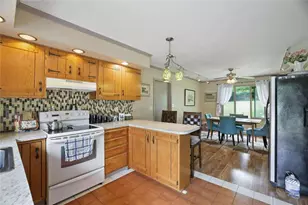 2371 Honeysuckle Rd, Allentown City, PA 18103 - Photo 11