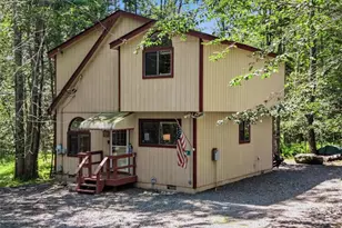 456 Maxatawny Dr, Pocono Lake, PA 18347 - Photo 1